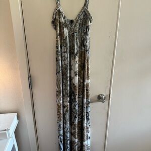 Elegant Maxi Dress in Black and Brown